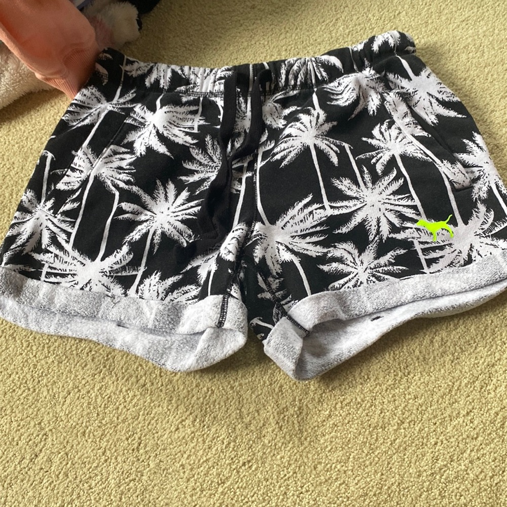 Nwot vspink shorts